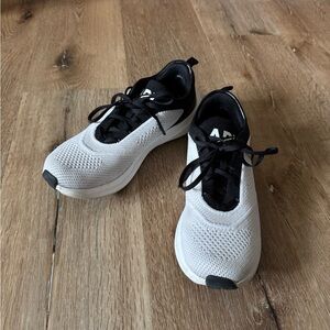 APL Black and White Techloom Dream W Sneakers‎ US 7.5
